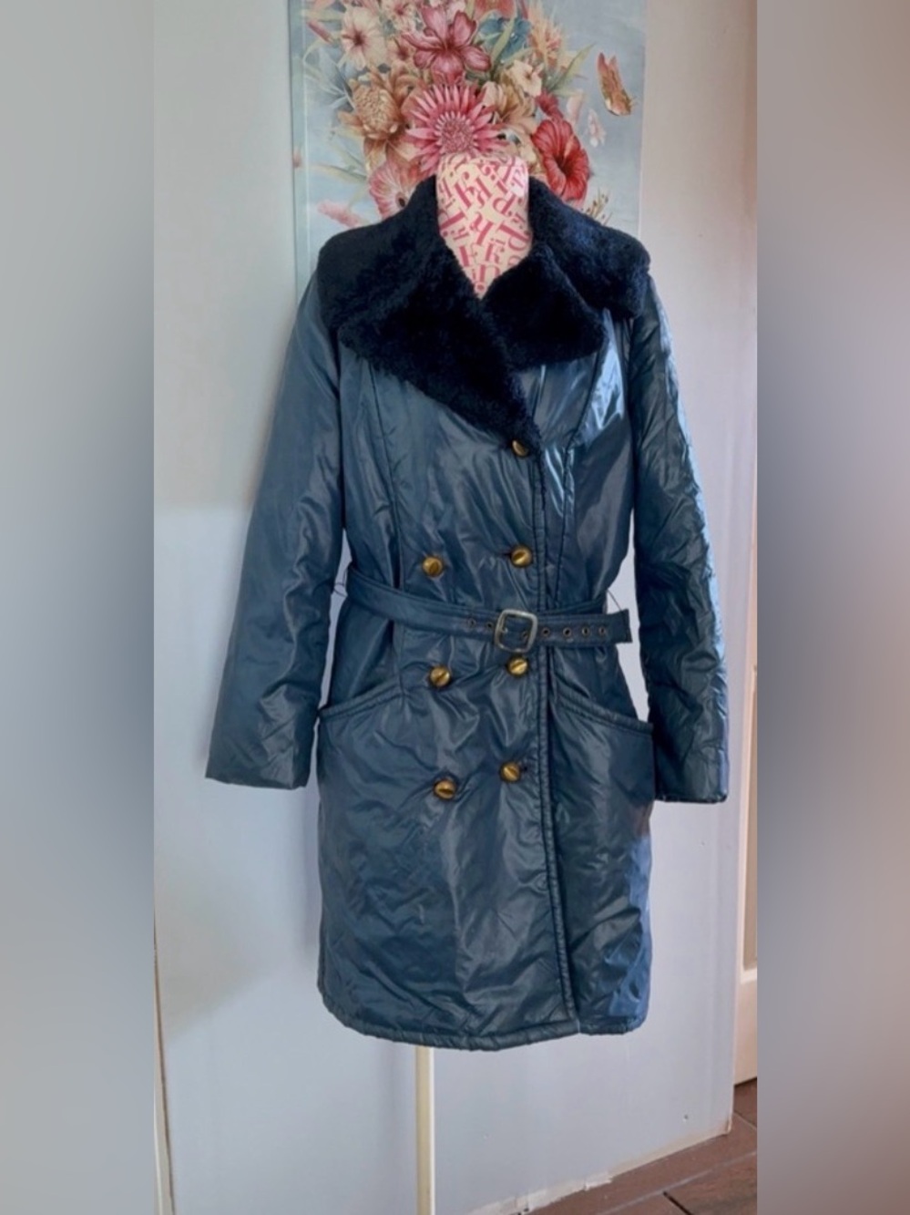 Vintage 70s Glenbrooke‎ Mod Shiny Blue Puffer Coat Faux Fur Collar M/L Ski Style